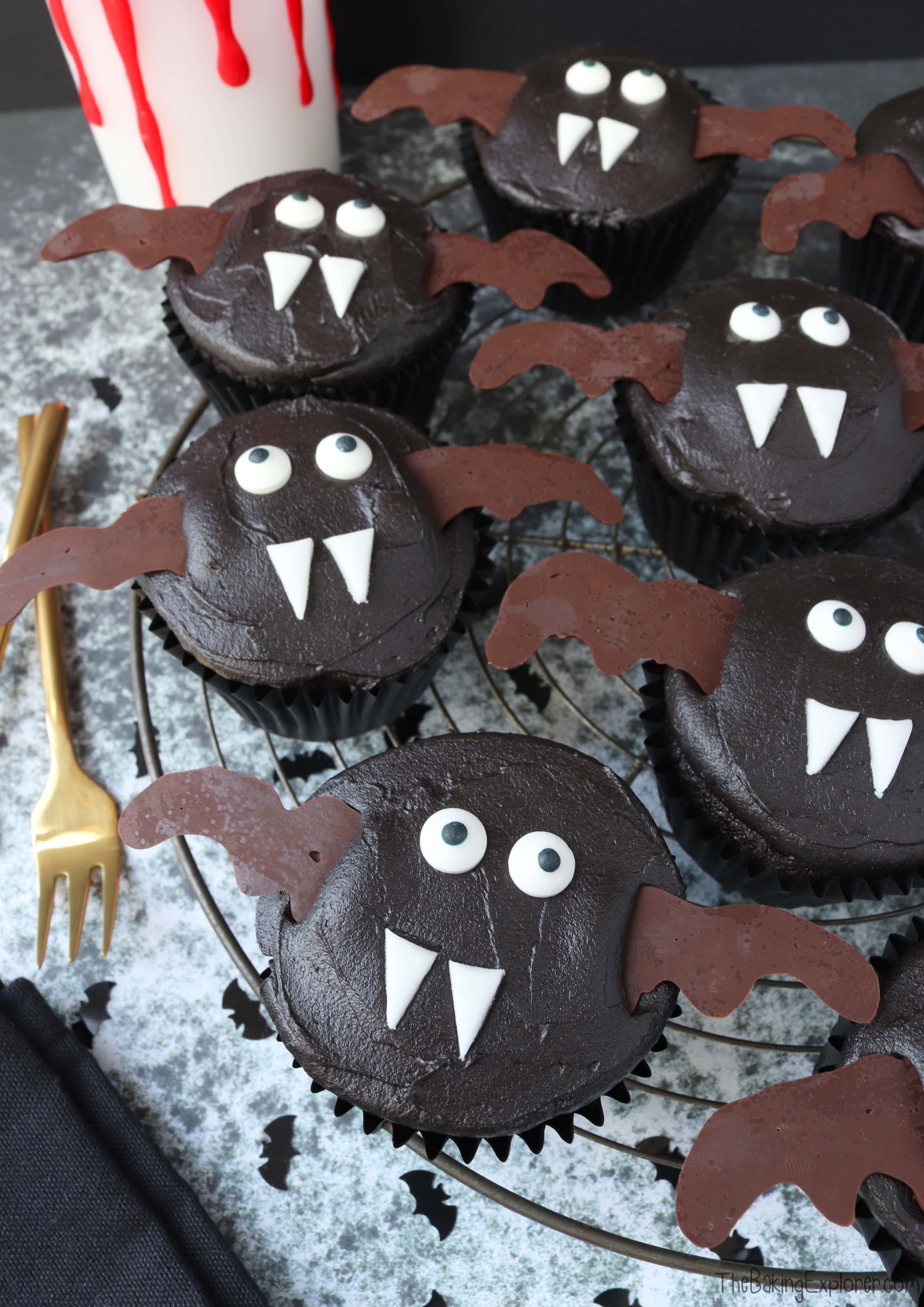 Halloween Vampire Bat Cupcakes The Baking Explorer