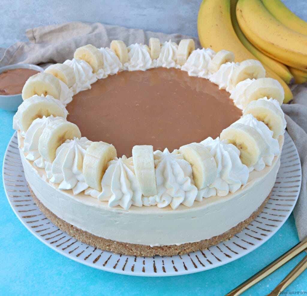 Banoffee Cheesecake (No Bake) - The Baking Explorer