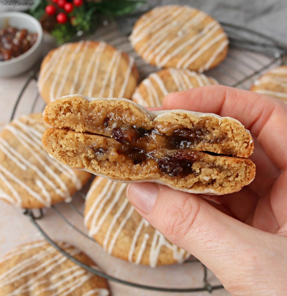 Mince Pie Stuffed Cookies - The Baking Explorer