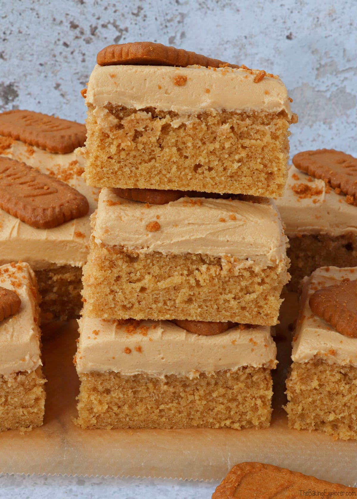 Biscoff Cake Traybake