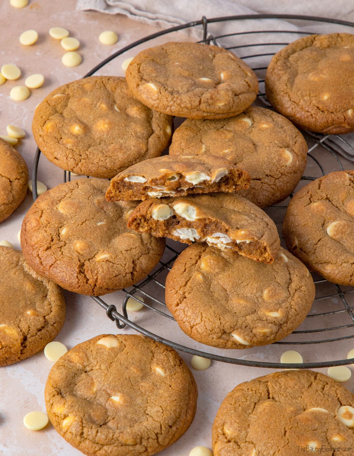 Gingerbread & White Chocolate Cookies