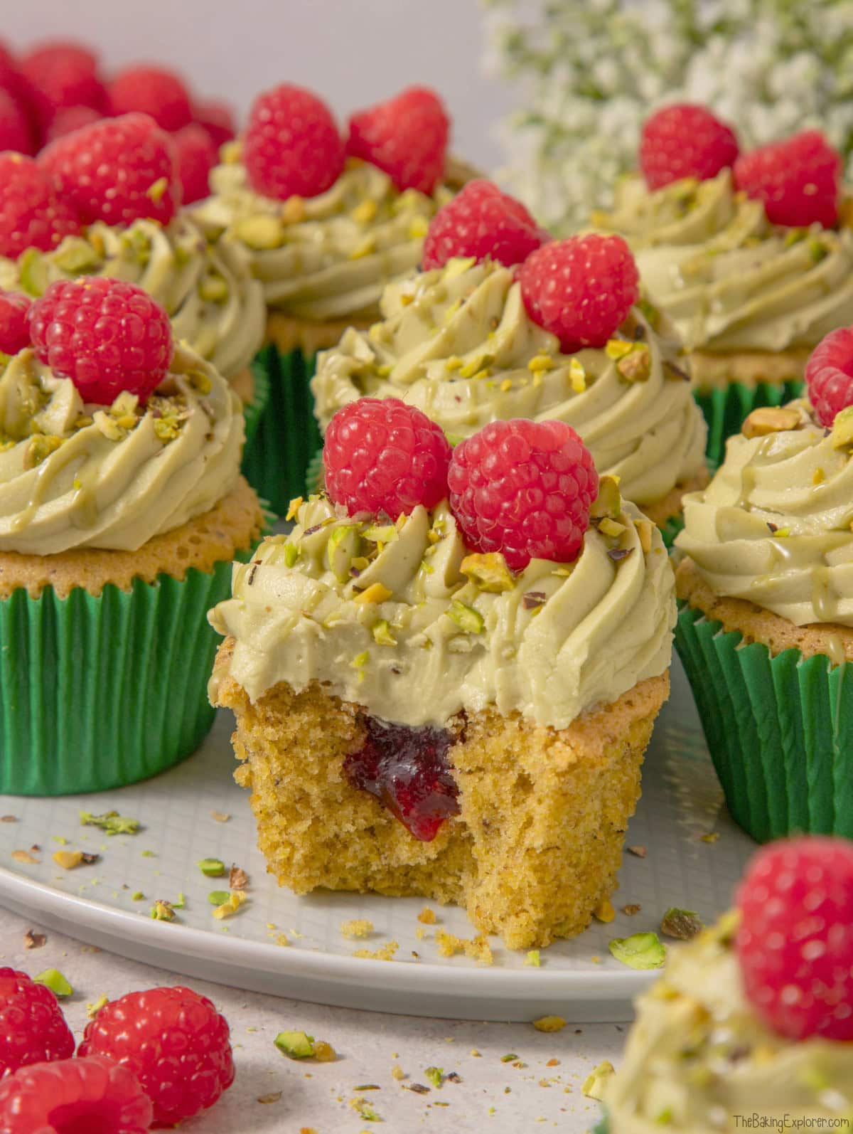 Pistachio & Raspberry Cupcakes