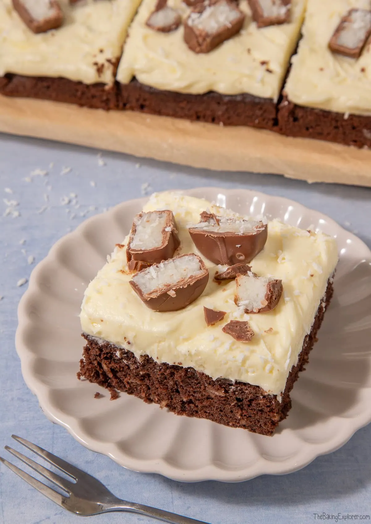 Bounty Chocolate & Coconut Traybake Cake