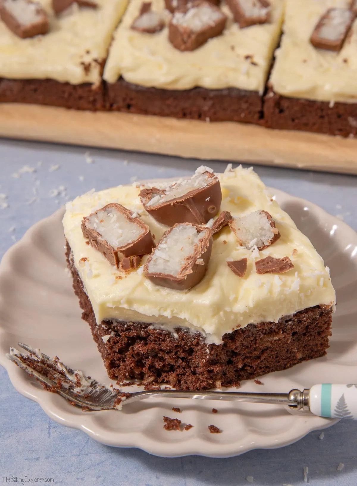 Bounty Chocolate & Coconut Traybake Cake