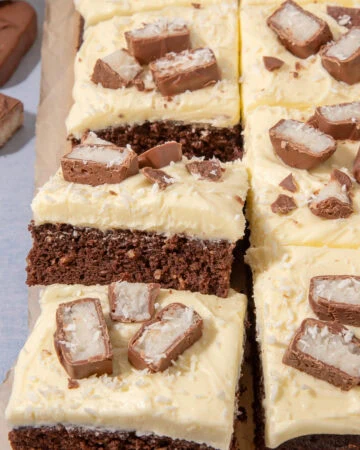 Bounty Chocolate & Coconut Traybake Cake